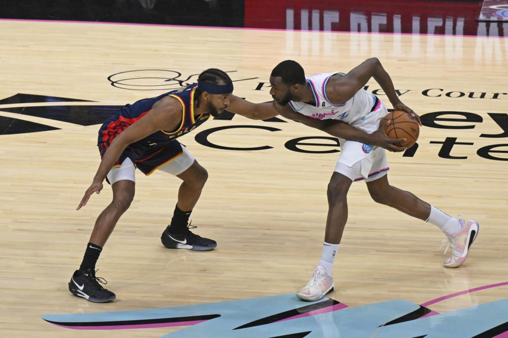 员刘浪舟在 员刘浪舟在